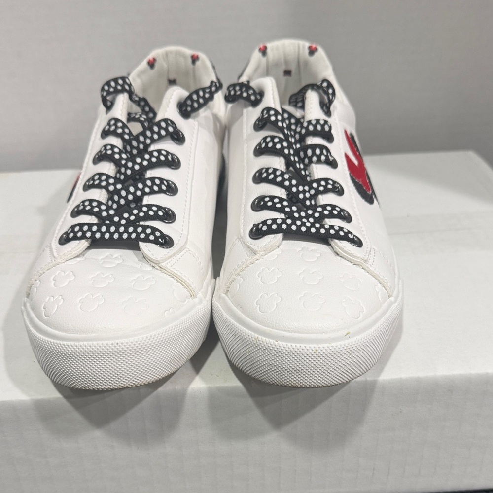 Disney GroundUp Minnie Mouse White and Black Polka Dot Sneakers Womens‎ 7 - Picture 2 of 6